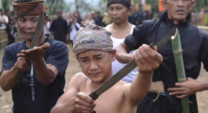 Debus: Keajaiban Seni Bela Diri Kuno dari Banten