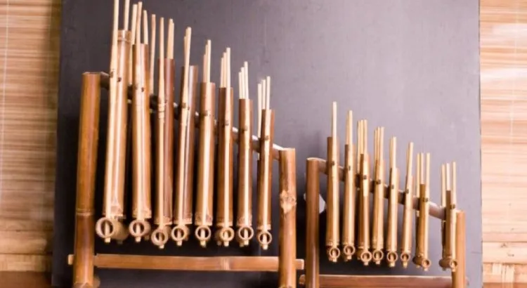 alat musik tradisional